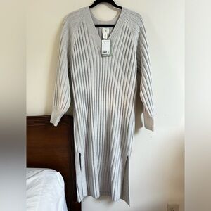 H&M Grey V Neck Sweater Dress